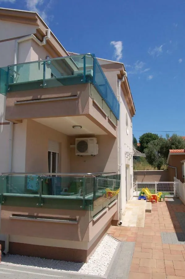 Apartmani Family Sveti Filip i Jakov