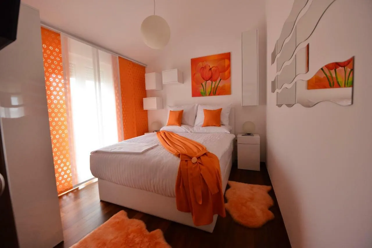 Apartmani Family Sveti Filip i Jakov Casa de hóspedes